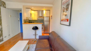 Grand sunny flat at montorgeuil